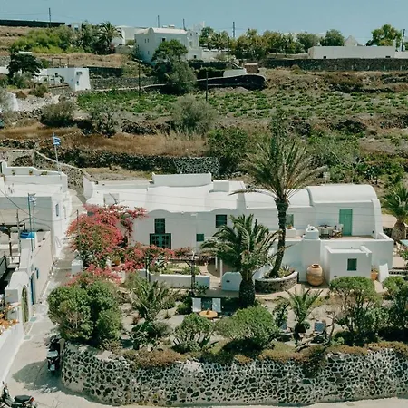 Bonora Country - Canava Fira (Santorini)