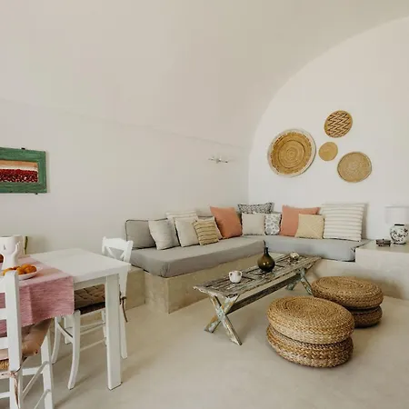 Bonora Country - Canava Fira (Santorini)